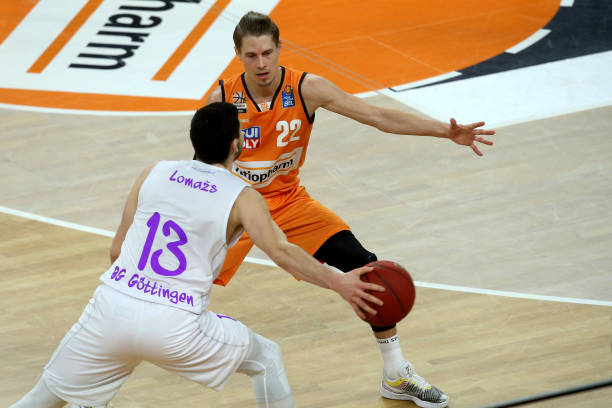 出英超豪门 出英超豪门