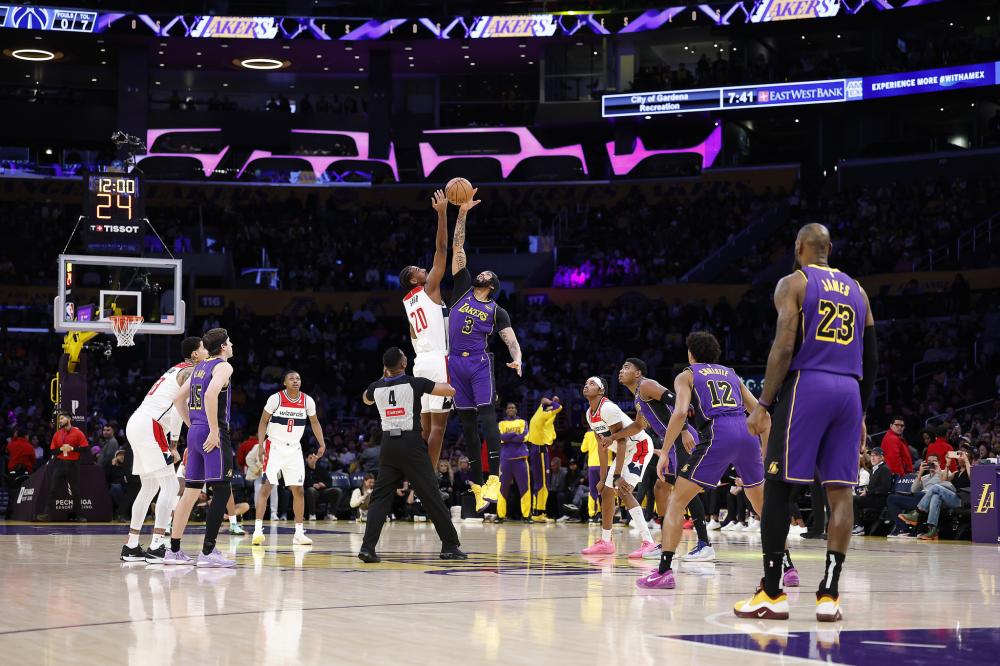 他在关键时 他在关键时